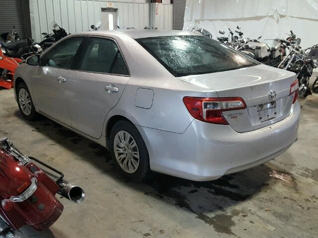 4T4BF1FK7ER411354 - 2014 TOYOTA CAMRY L SILVER photo 3