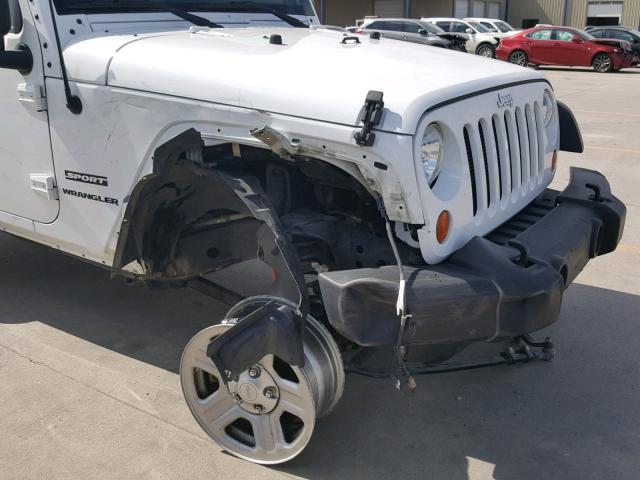 1C4AJWAG2DL545265 - 2013 JEEP WRANGLER S WHITE photo 9