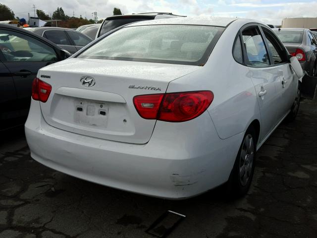 KMHDU46DX7U046537 - 2007 HYUNDAI ELANTRA GL WHITE photo 4