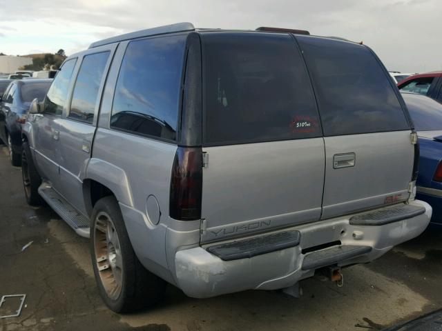 1GKEK13R0XR914792 - 1999 GMC DENALI GRAY photo 3