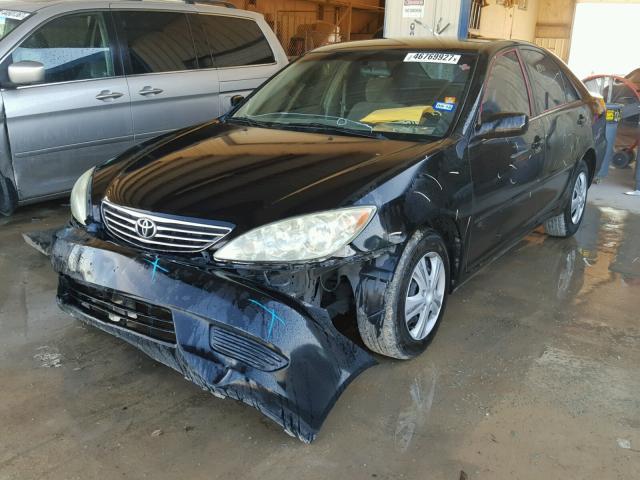 4T1BE32K25U426696 - 2005 TOYOTA CAMRY LE BLACK photo 2