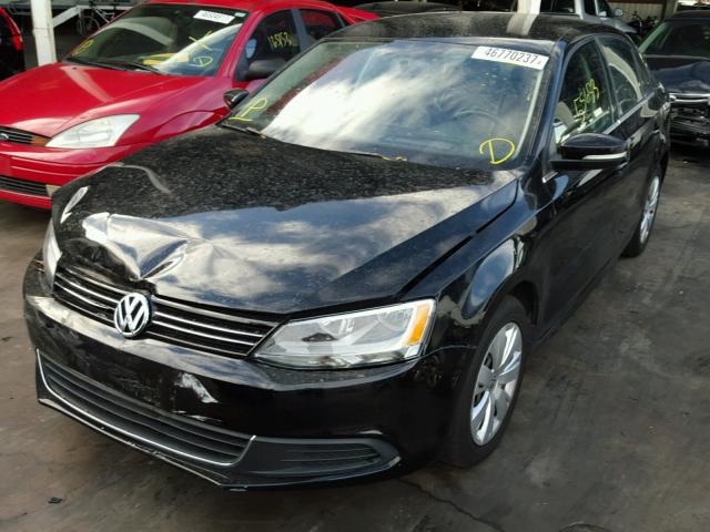 3VWDP7AJ2DM250983 - 2013 VOLKSWAGEN JETTA SE BLACK photo 2