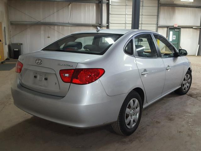 KMHDU46D89U688869 - 2009 HYUNDAI ELANTRA GL SILVER photo 4