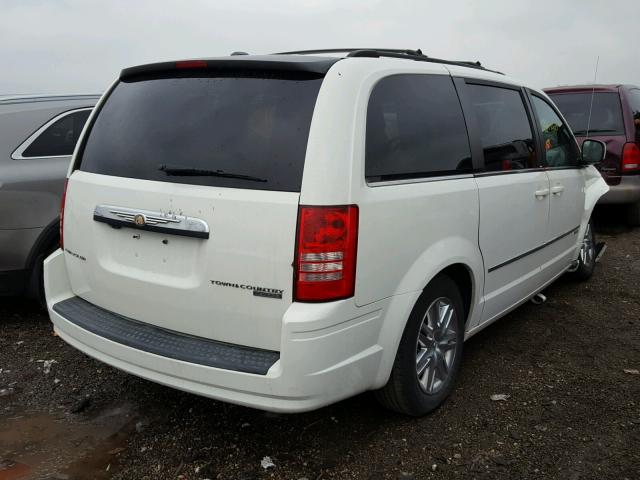 2A4RR5D13AR279412 - 2010 CHRYSLER TOWN & COU WHITE photo 4