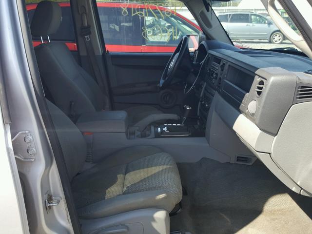 1J8HG48P47C691266 - 2007 JEEP COMMANDER Gümüş foto 5