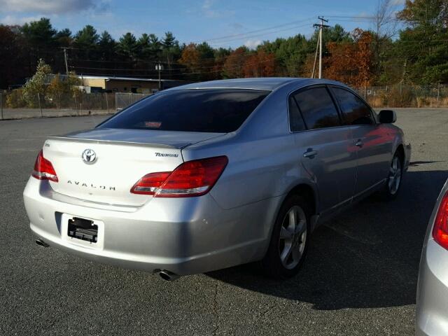 4T1BK36B15U041245 - 2005 TOYOTA AVALON XL SILVER photo 4