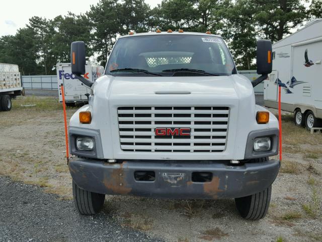 1GDP7E1386F430294 - 2006 GMC C7500 C7E0 WHITE photo 9