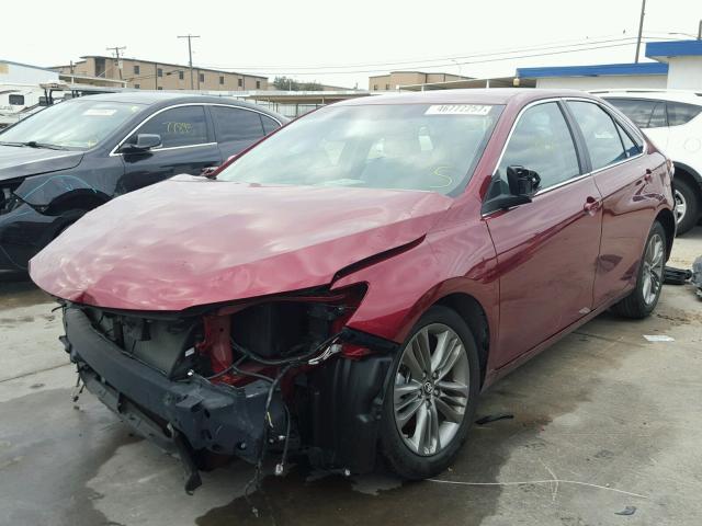 4T1BF1FK0HU675269 - 2017 TOYOTA CAMRY LE ბურგუნდია ფოტო 2