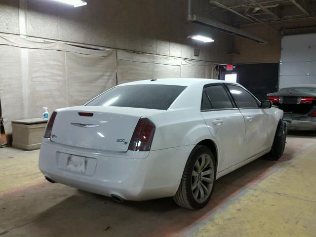 2C3CCABG0EH383174 - 2014 CHRYSLER 300 S WHITE photo 4