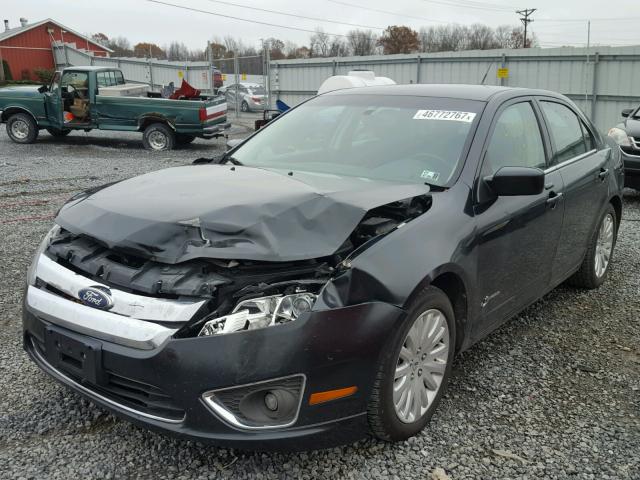 3FADP0L35AR331540 - 2010 FORD FUSION HYB BLACK photo 2