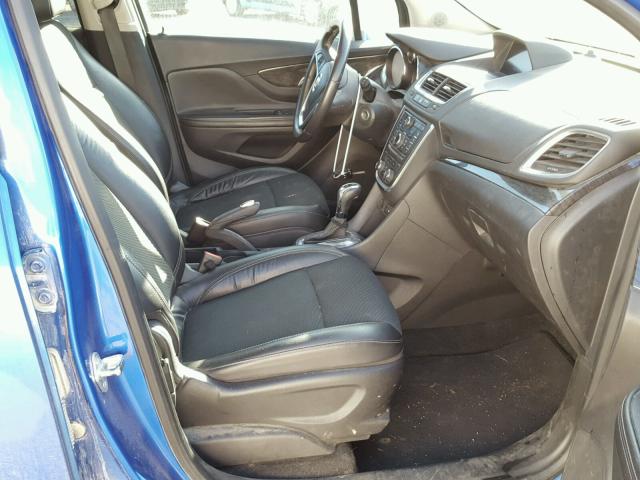 KL4CJASB2EB520799 - 2014 BUICK ENCORE BLUE photo 5