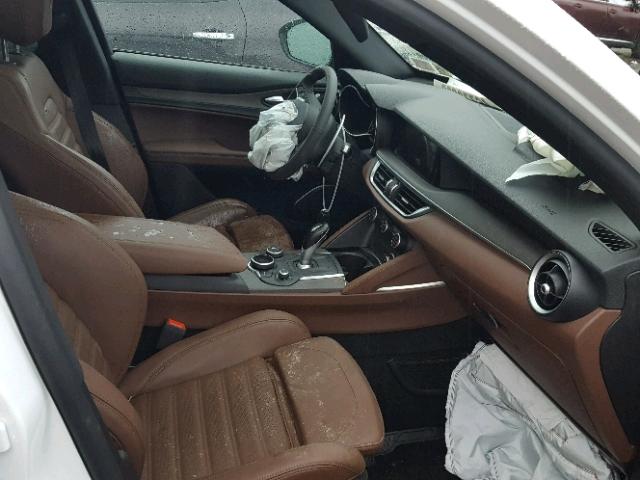 ZASFAKNN6J7B89793 - 2018 ALFA ROMEO STELVIO TI WHITE photo 5