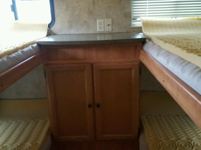 4YDT2902XAM411846 - 2010 KEYSTONE PASSPORT WHITE photo 7