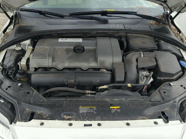 YV1BW982381015318 - 2008 VOLVO V70 3.2 WHITE photo 7