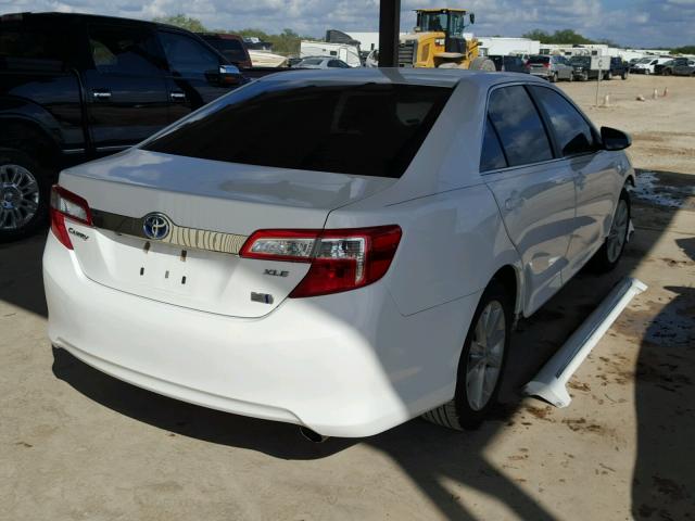 4T1BD1FK6CU008074 - 2012 TOYOTA CAMRY HYBR WHITE photo 4