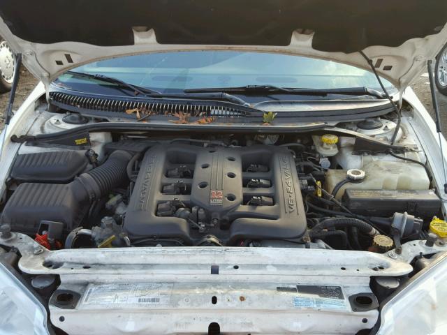 2B3HD56J61H658974 - 2001 DODGE INTREPID E WHITE photo 7