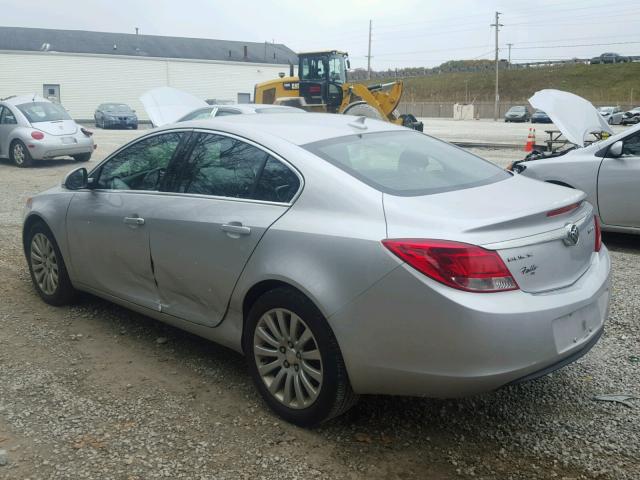 2G4GR5EK1C9117779 - 2012 BUICK REGAL SILVER photo 3