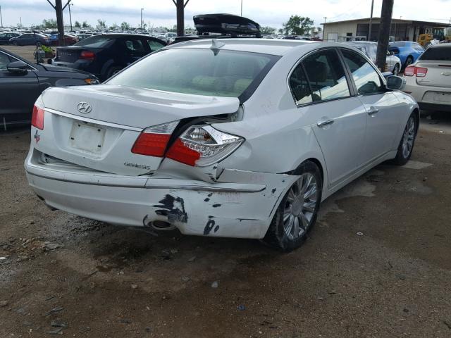 KMHGC4DE4BU113881 - 2011 HYUNDAI GENESIS 3. WHITE photo 4