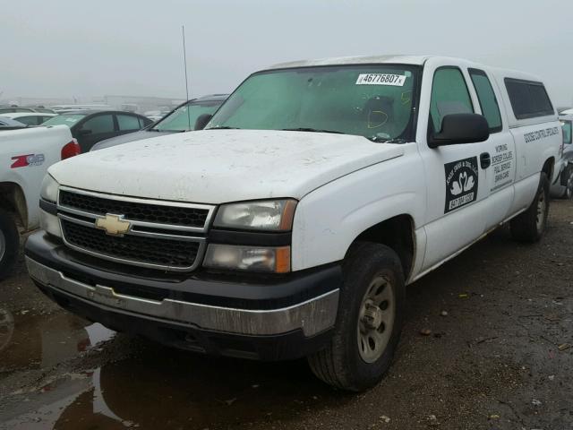 1GCEK19VX7E113049 - 2007 CHEVROLET SILVERADO WHITE photo 2