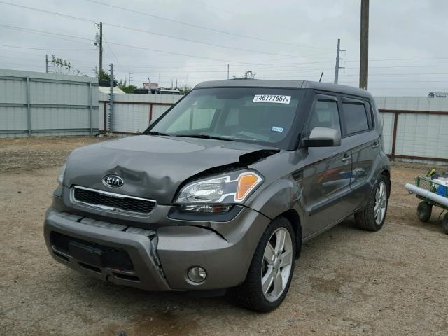 KNDJT2A22B7276214 - 2011 KIA SOUL GRAY photo 2