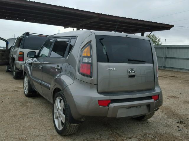 KNDJT2A22B7276214 - 2011 KIA SOUL GRAY photo 3