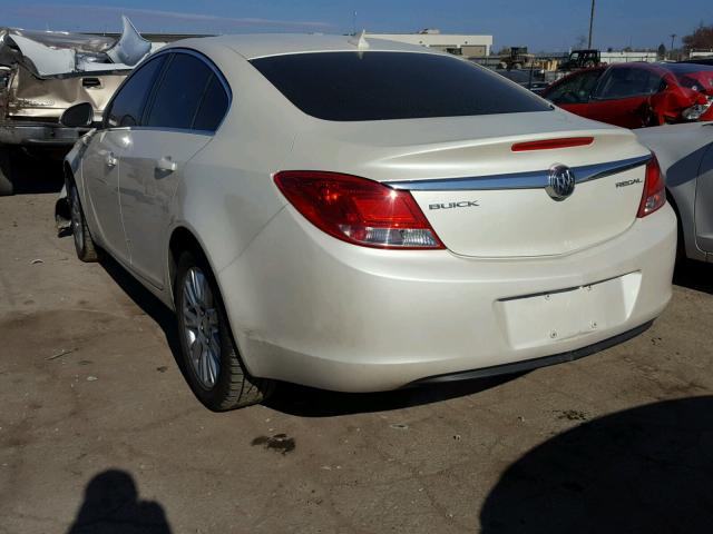 2G4GR5ER8C9213602 - 2012 BUICK REGAL WHITE photo 3