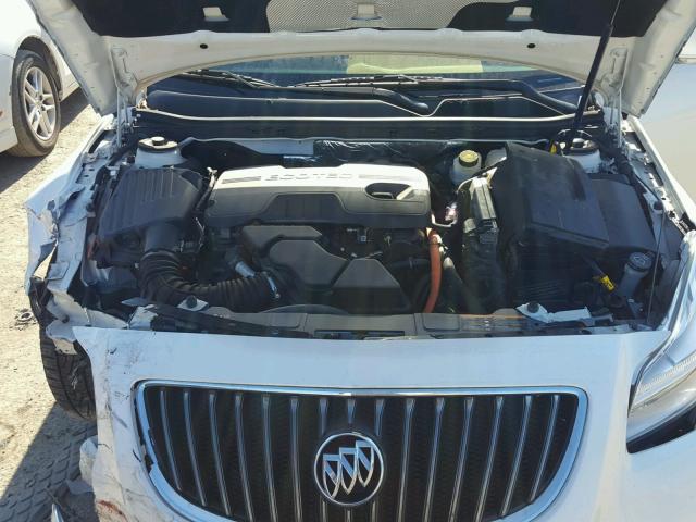 2G4GR5ER8C9213602 - 2012 BUICK REGAL WHITE photo 7