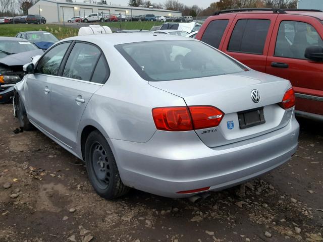 3VWDP7AJ8DM384655 - 2013 VOLKSWAGEN JETTA SE 银色 照片 3