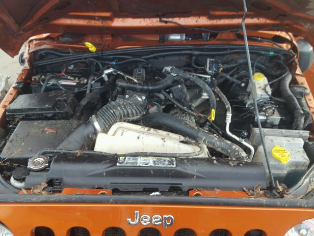 1J4BA3H18BL551714 - 2011 JEEP WRANGLER U ORANGE photo 7