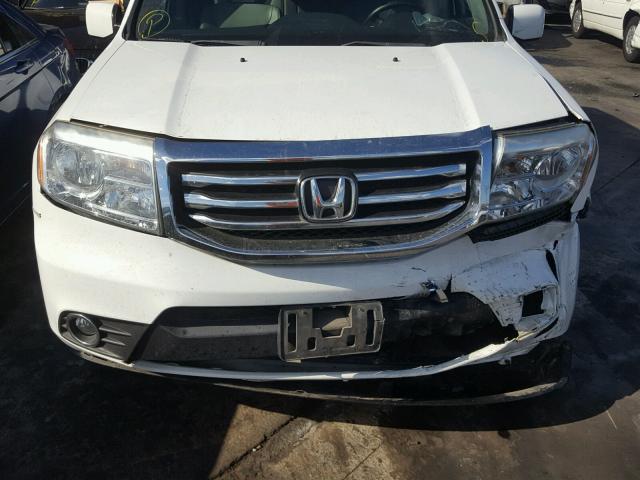 5FNYF3H5XDB027281 - 2013 HONDA PILOT EXL WHITE photo 7