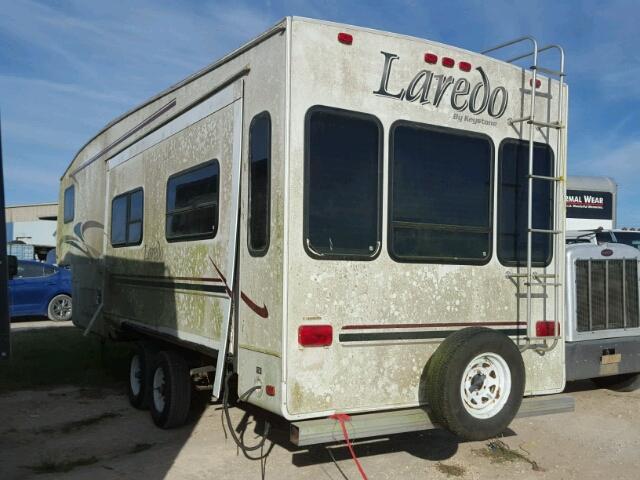 4YDF27R224J457231 - 2004 KEYSTONE LAREDO WHITE photo 3