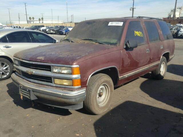 1GNEC13R5XJ488693 - 1999 CHEVROLET TAHOE C150 BURGUNDY photo 2