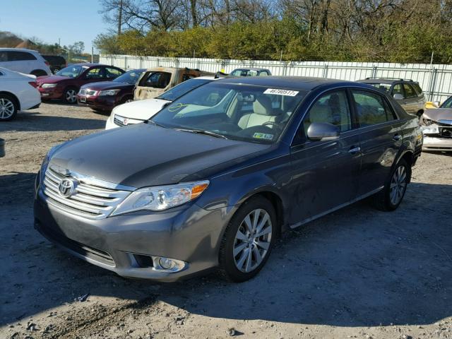 4T1BK3DB1CU440544 - 2012 TOYOTA AVALON BAS GRAY photo 2