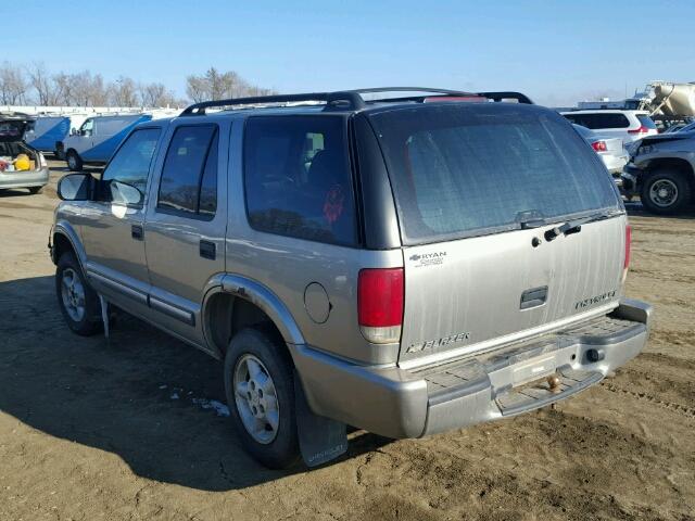 1GNDT13W9Y2101592 - 2000 CHEVROLET BLAZER GRAY photo 3