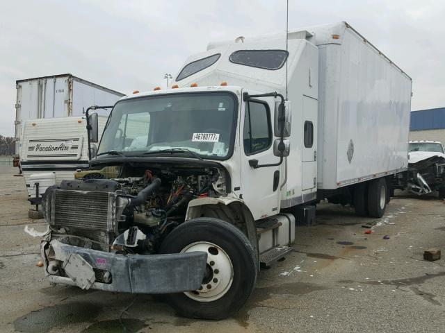 1FVACXCS06HV58849 - 2006 FREIGHTLINER M2 106 MED WHITE photo 2