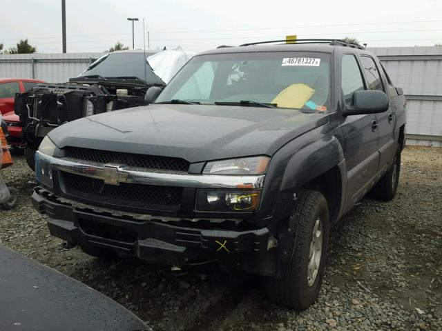 3GNEK13T83G161652 - 2003 CHEVROLET AVALANCHE GRAY photo 2