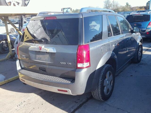 5GZCZ63496S892734 - 2006 SATURN VUE GRAY photo 4