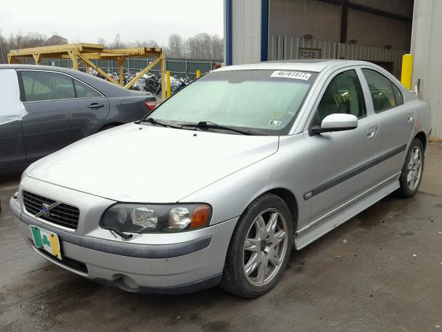 YV1RH59H242406811 - 2004 VOLVO S60 2.5T SILVER photo 2