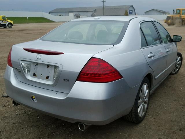 1HGCM66577A007069 - 2007 HONDA ACCORD EX SILVER photo 4