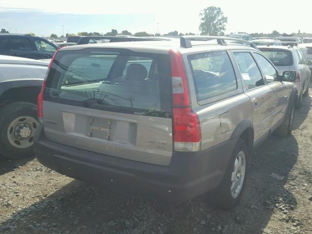 YV1SZ59H031111547 - 2003 VOLVO XC70 GOLD photo 4