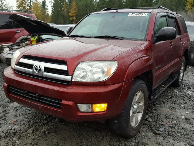 JTEBU14R158041818 - 2005 TOYOTA 4RUNNER SR MAROON photo 2