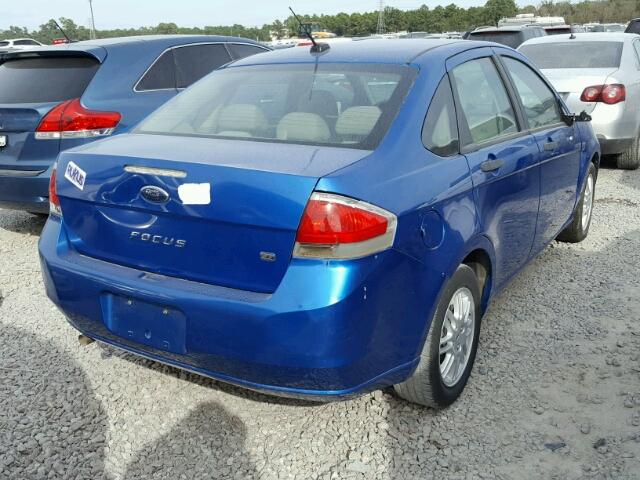 1FAHP3FN2BW128975 - 2011 FORD FOCUS SE BLUE photo 4