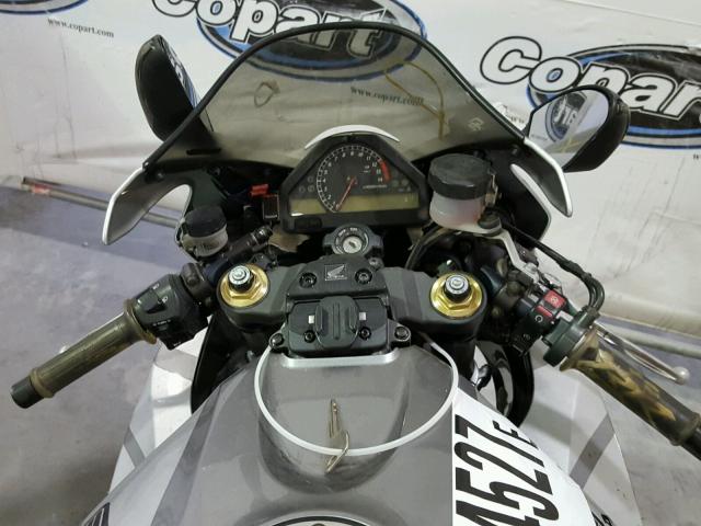 JH2SC57066M210761 - 2006 HONDA CBR1000 RR GRAY photo 5