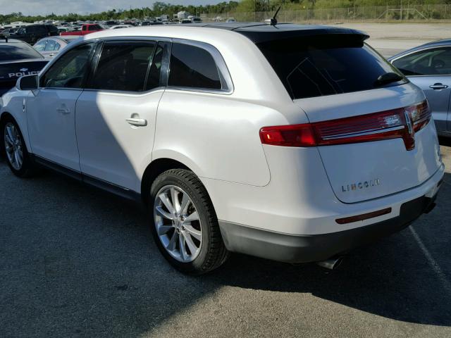 2LMHJ5AT8ABJ26760 - 2010 LINCOLN MKT WHITE photo 3