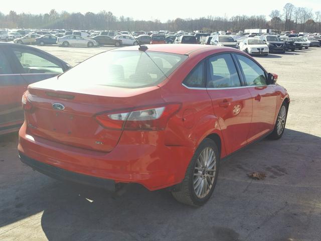 1FAHP3H25CL306934 - 2012 FORD FOCUS SEL RED photo 4