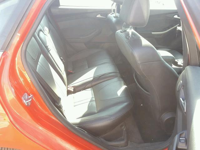 1FAHP3H25CL306934 - 2012 FORD FOCUS SEL RED photo 6