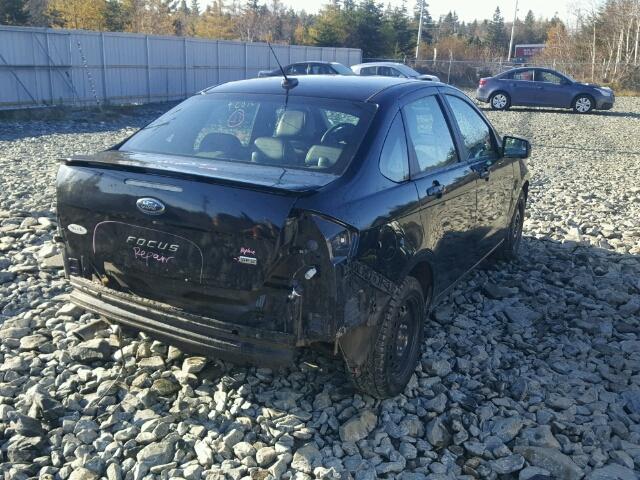 1FAHP3GN8AW102605 - 2010 FORD FOCUS SES BLACK photo 4