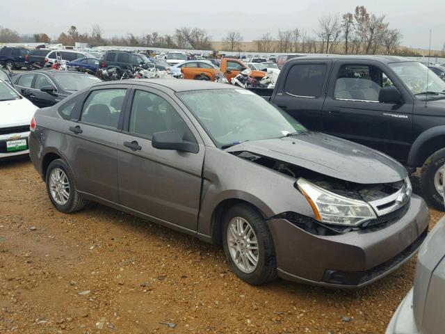 1FAHP35N29W100959 - 2009 FORD FOCUS SE GRAY photo 1