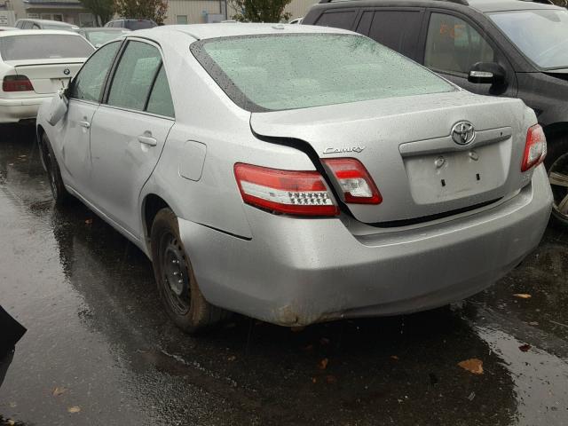 4T1BF3EK2AU084847 - 2010 TOYOTA CAMRY BASE SILVER photo 3