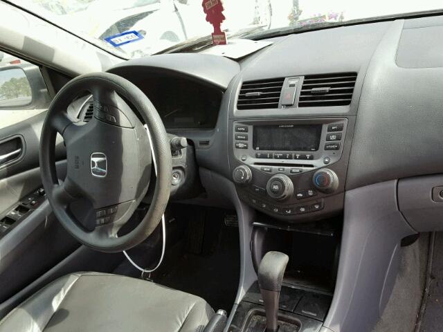 1HGCM56397A023556 - 2007 HONDA ACCORD SE RED photo 9